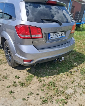 Dodge Journey cena 60000 przebieg: 140000, rok produkcji 2017 z Trzebnica małe 106